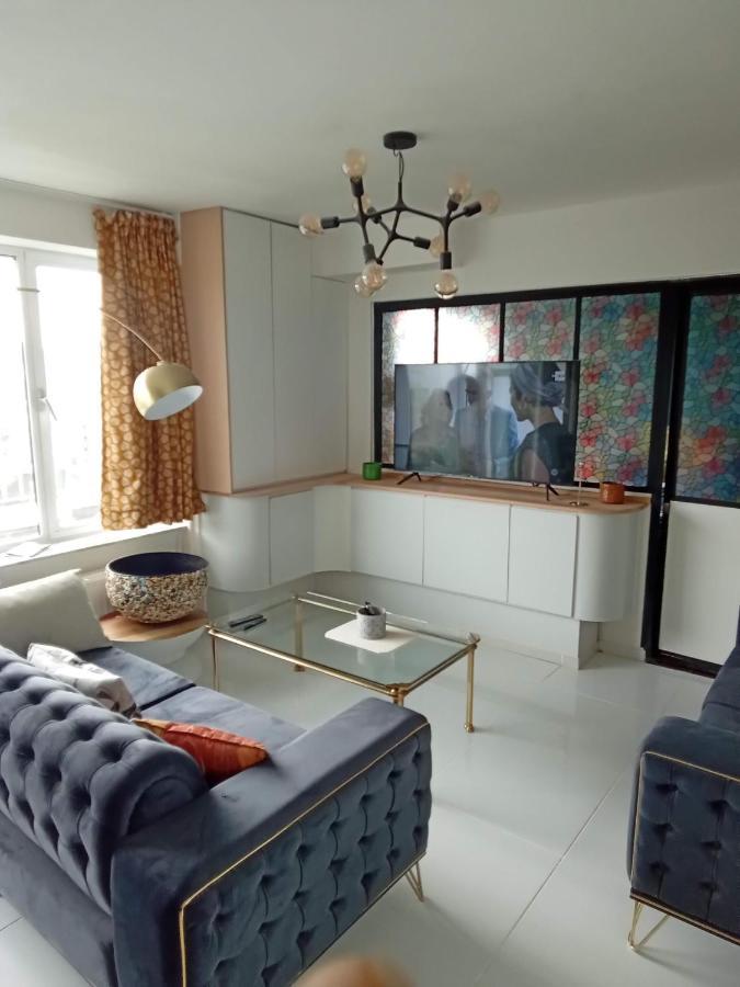 Liege Centre Mediacite Appartement Possible Parking Terrasse Immense 8Eme Pour 2 Personnes Εξωτερικό φωτογραφία