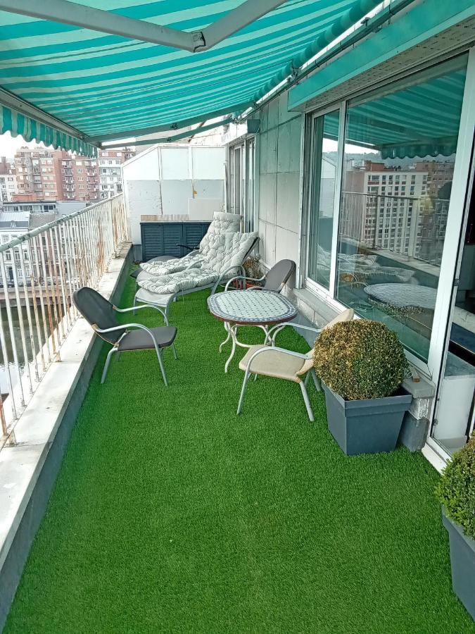 Liege Centre Mediacite Appartement Possible Parking Terrasse Immense 8Eme Pour 2 Personnes Εξωτερικό φωτογραφία