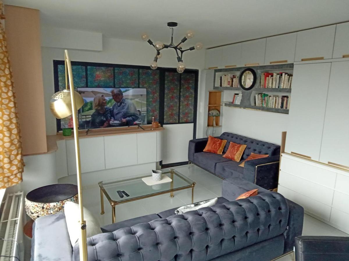 Liege Centre Mediacite Appartement Possible Parking Terrasse Immense 8Eme Pour 2 Personnes Εξωτερικό φωτογραφία